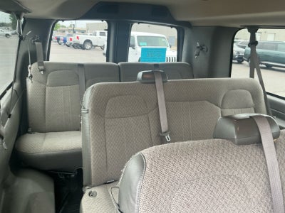 2025 GMC Savana Passenger LT