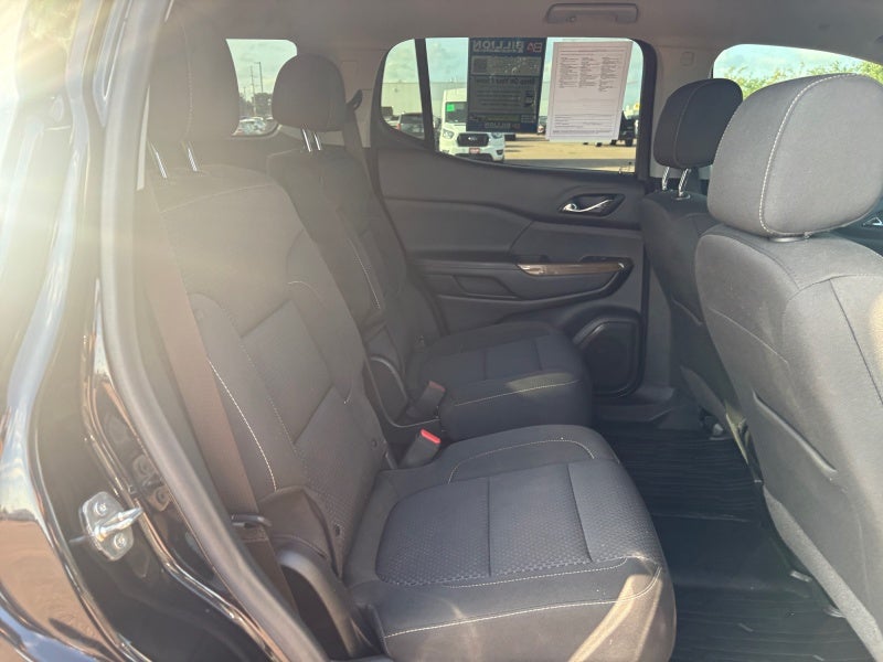 2022 GMC Acadia SLE