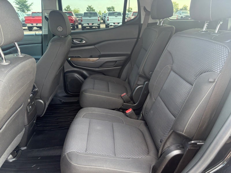 2022 GMC Acadia SLE