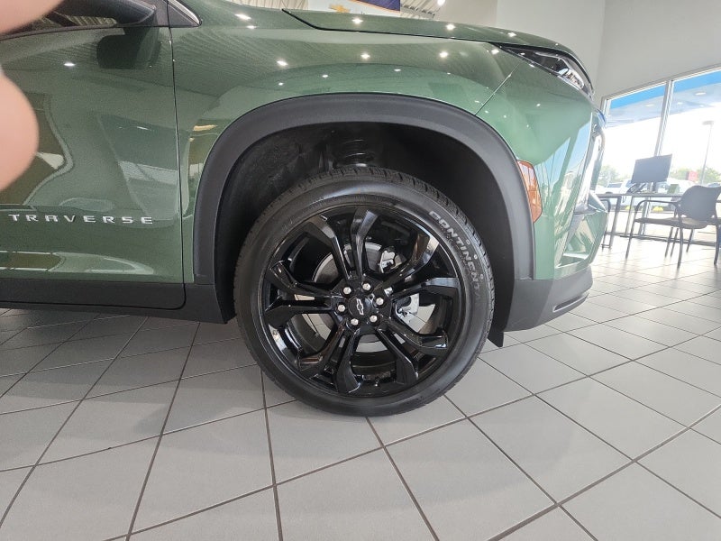 2027 Chevrolet Traverse LT - Photo 16