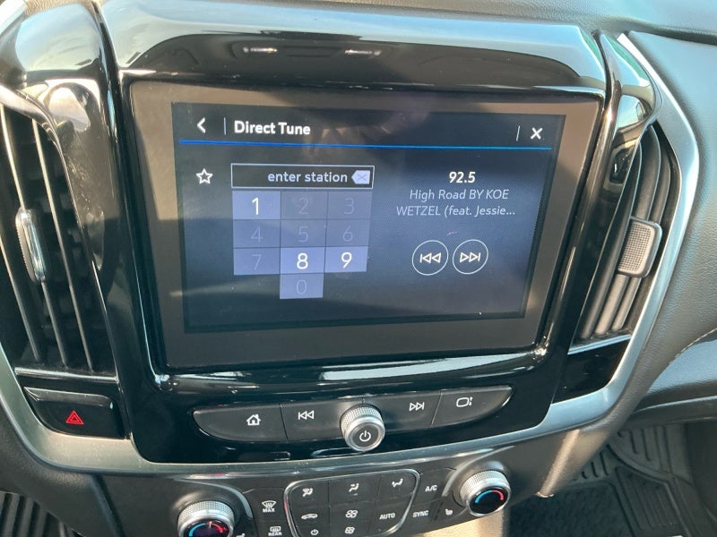 2021 Chevrolet Traverse LT Cloth