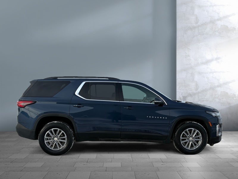 2022 Chevrolet Traverse LT Leather
