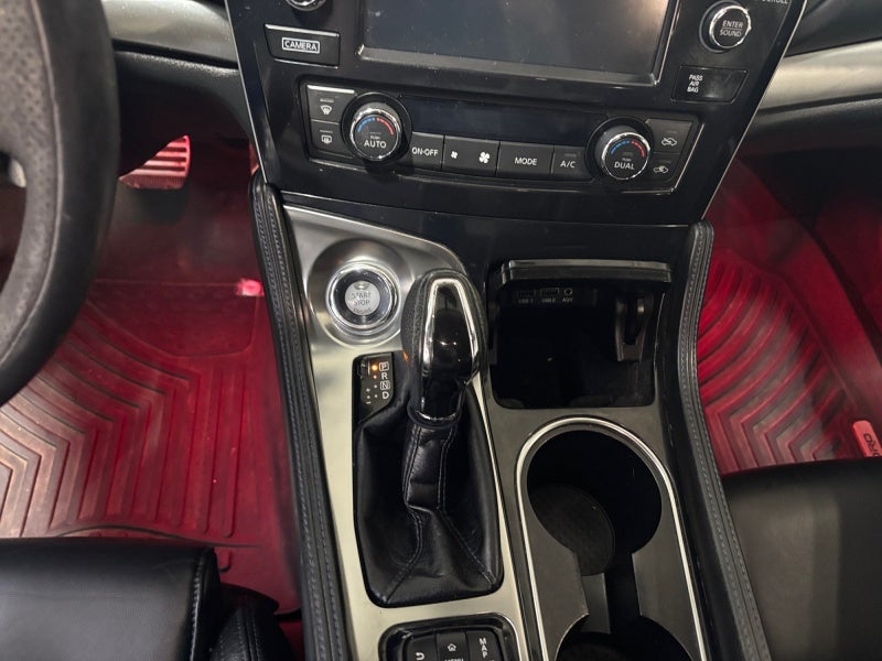 2018 Nissan Maxima SR