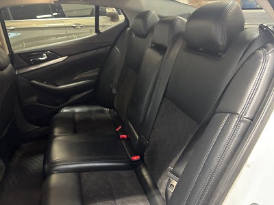 2018 Nissan Maxima SR