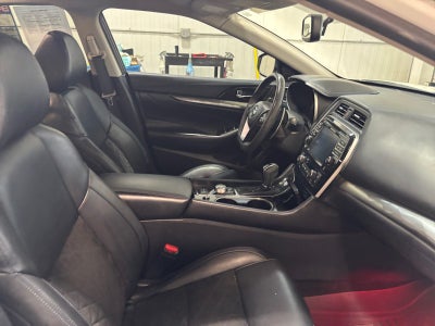 2018 Nissan Maxima SR