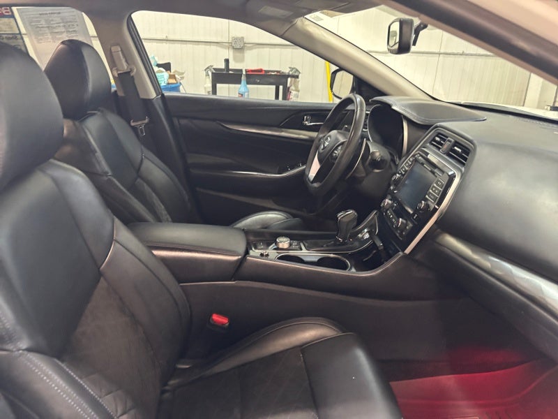 2018 Nissan Maxima SR