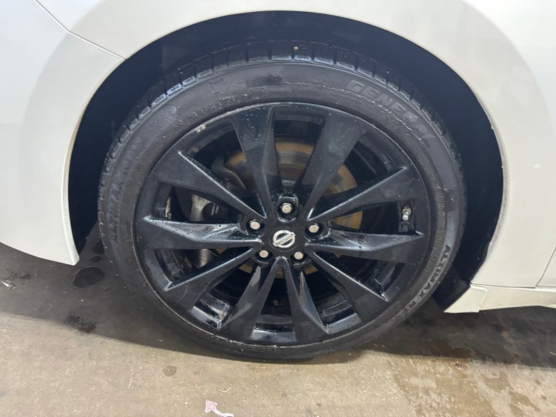 2018 Nissan Maxima SR