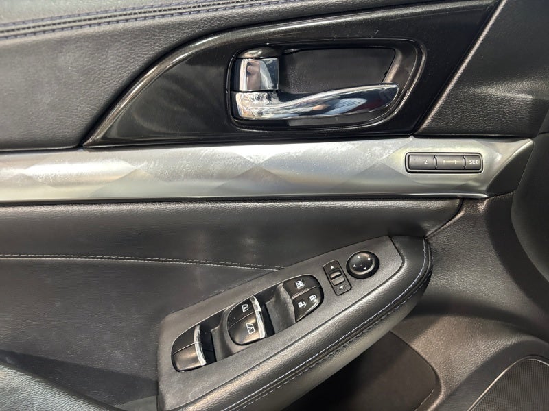 2018 Nissan Maxima SR