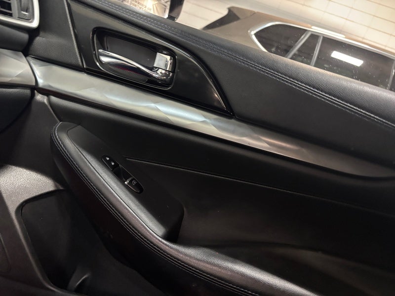 2018 Nissan Maxima SR