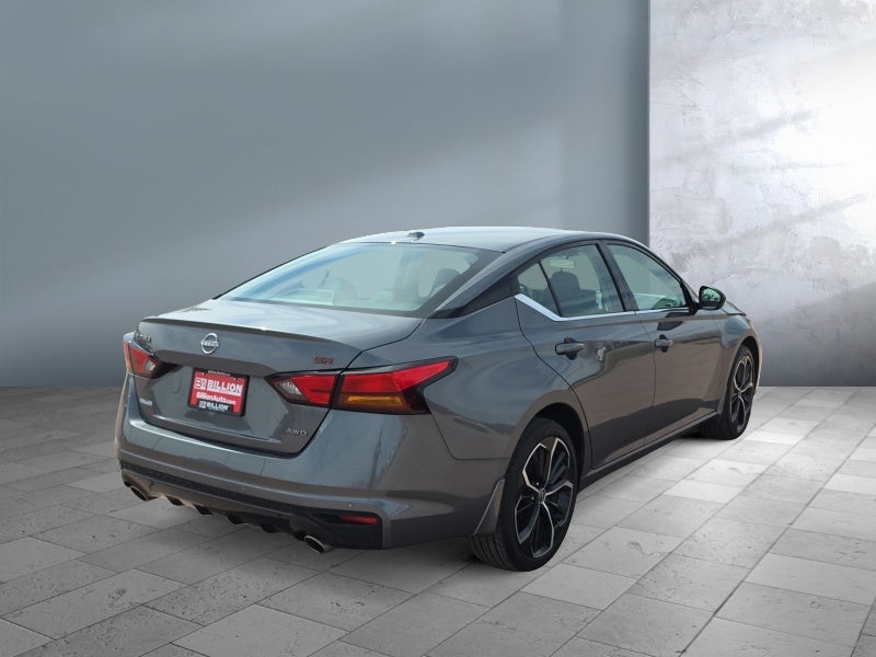 2025 Nissan Altima SR