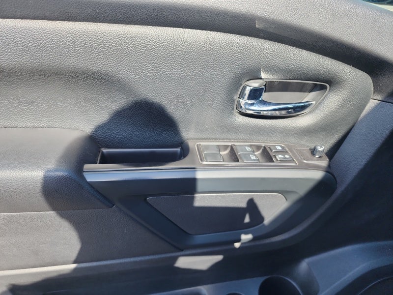 2019 Nissan Titan SV