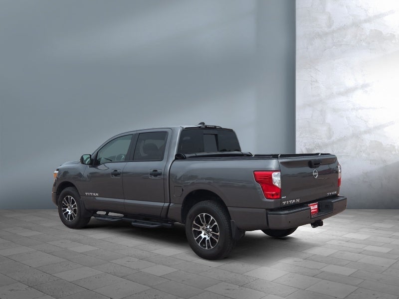 2024 Nissan Titan SV