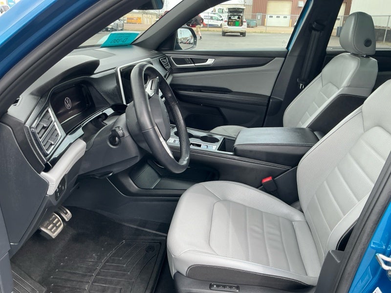 2024 Volkswagen Atlas Cross Sport 2.0T SEL R-Line