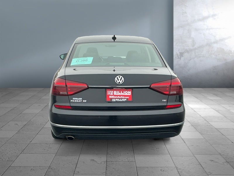 2017 Volkswagen Passat 1.8T SE w/Technology