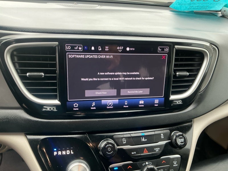 2022 Chrysler Pacifica Touring L