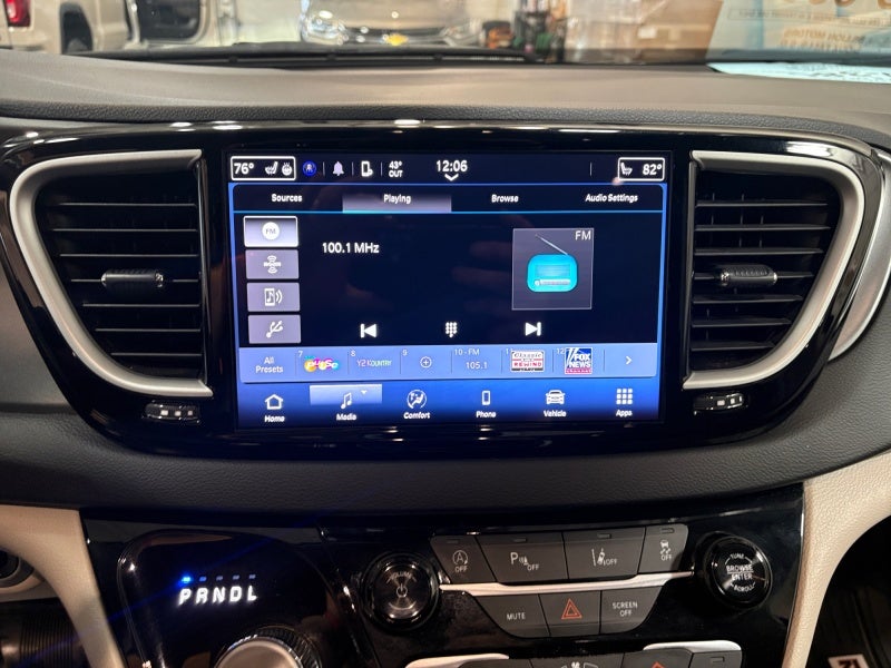 2024 Chrysler Pacifica Touring L