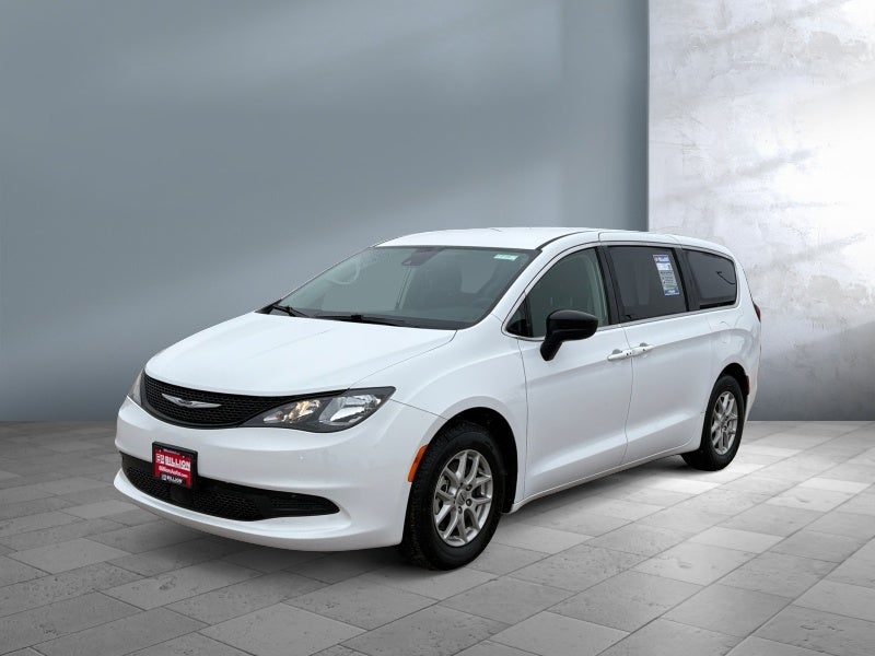 2024 Chrysler Voyager LX