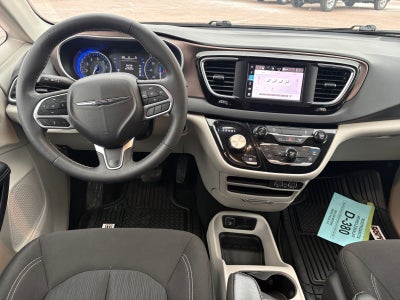 2024 Chrysler Voyager LX