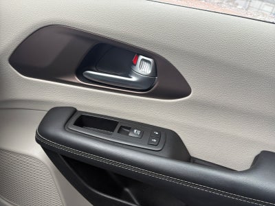 2024 Chrysler Voyager LX