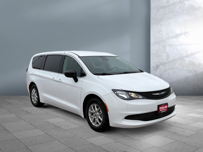 2024 Chrysler Voyager LX