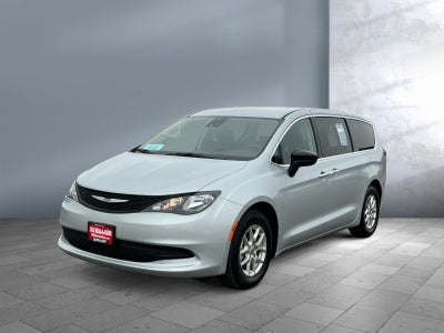 2024 Chrysler Voyager LX