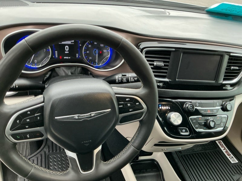 2024 Chrysler Voyager LX