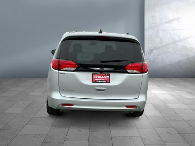 2024 Chrysler Voyager LX