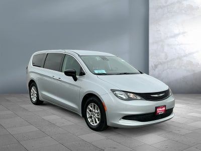 2024 Chrysler Voyager LX