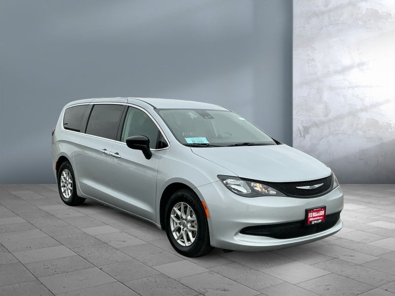 2024 Chrysler Voyager LX