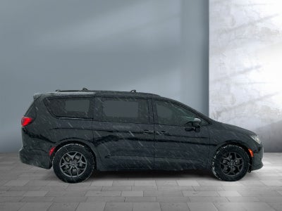 2020 Chrysler Pacifica Touring L Plus