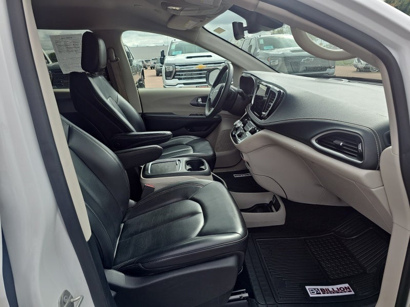 2023 Chrysler Pacifica Hybrid Touring L