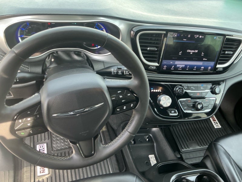 2024 Chrysler Pacifica Hybrid S Appearance Pkg