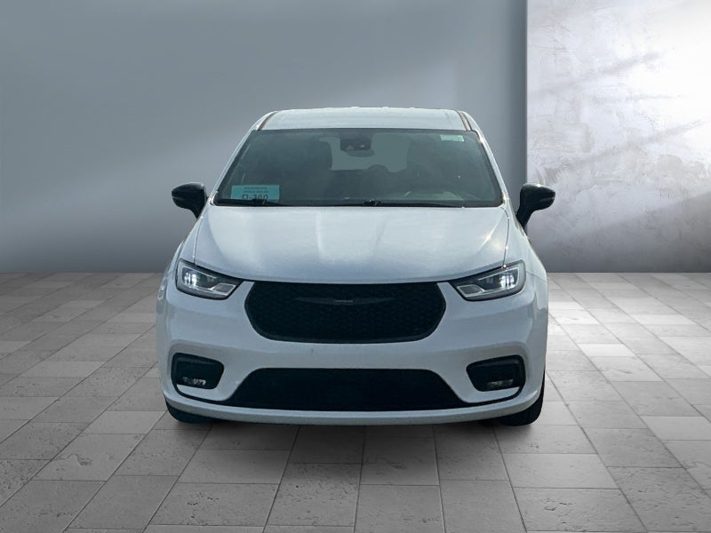 2024 Chrysler Pacifica Hybrid S Appearance Pkg