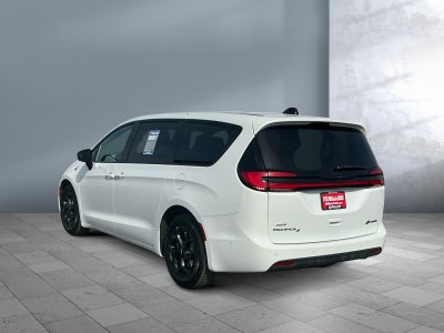 2024 Chrysler Pacifica Hybrid S Appearance Pkg