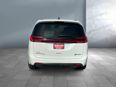 2024 Chrysler Pacifica Hybrid S Appearance Pkg