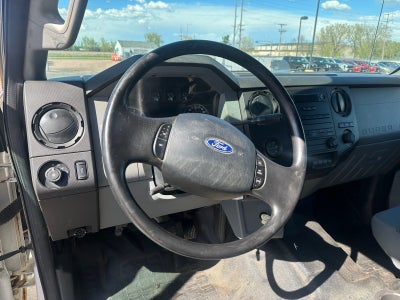 2012 Ford Super Duty F-750 Straight XL