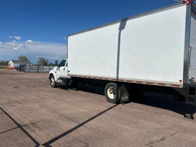 2012 Ford Super Duty F-750 Straight XL