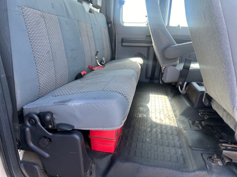 2012 Ford Super Duty F-750 Straight XL