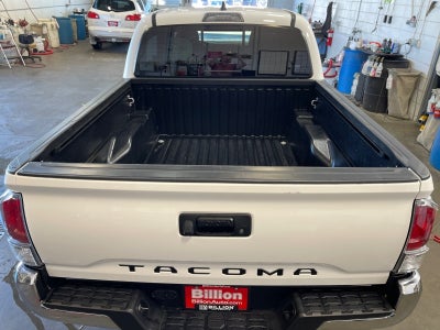 2022 Toyota Tacoma 4WD SR