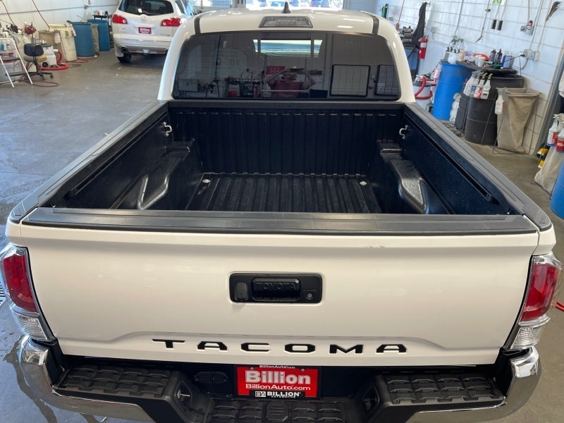 2022 Toyota Tacoma 4WD SR