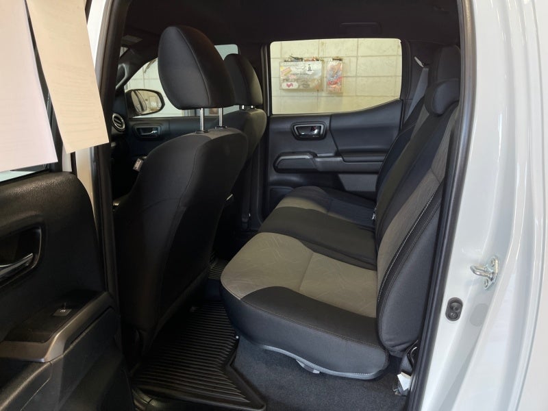 2022 Toyota Tacoma 4WD SR