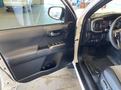 2022 Toyota Tacoma 4WD SR