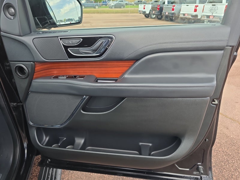 2024 Lincoln Navigator L Premiere