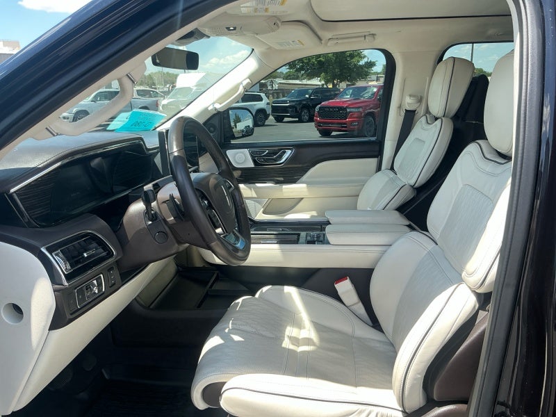 2023 Lincoln Navigator L Black Label