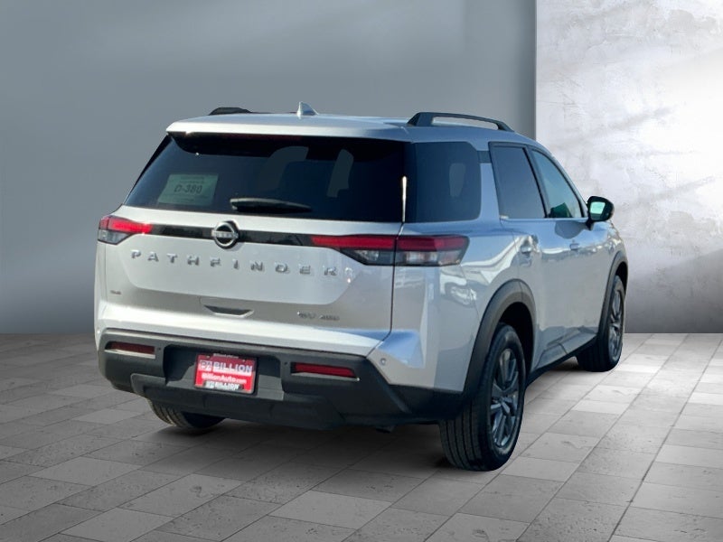 2024 Nissan Pathfinder SV