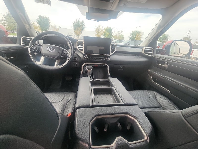 2022 Toyota Tundra 4WD SR5