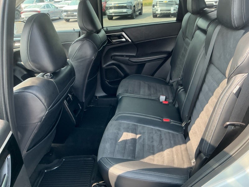 2022 Mitsubishi Outlander SE