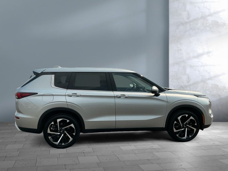 2022 Mitsubishi Outlander SE