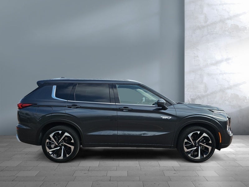 2025 Mitsubishi Outlander Plug-In Hybrid SEL