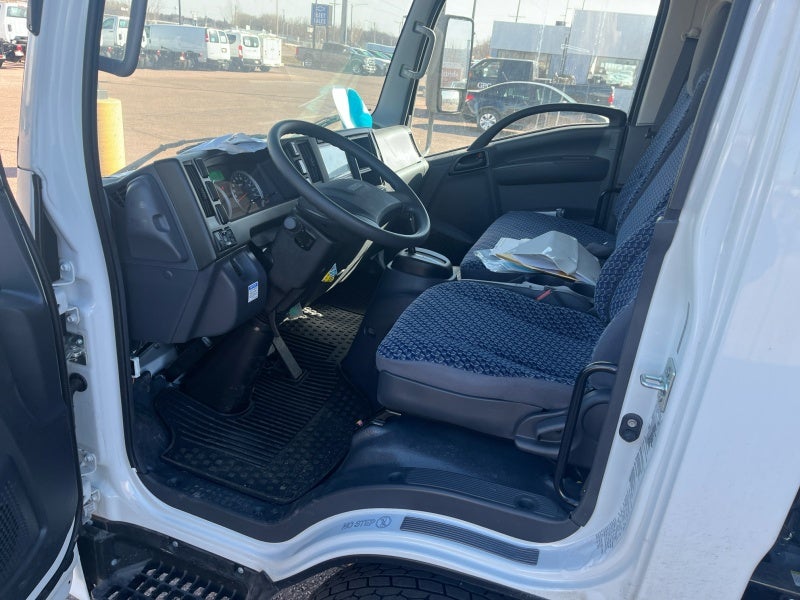 2023 Chevrolet Low Cab Forward 5500 XD NA